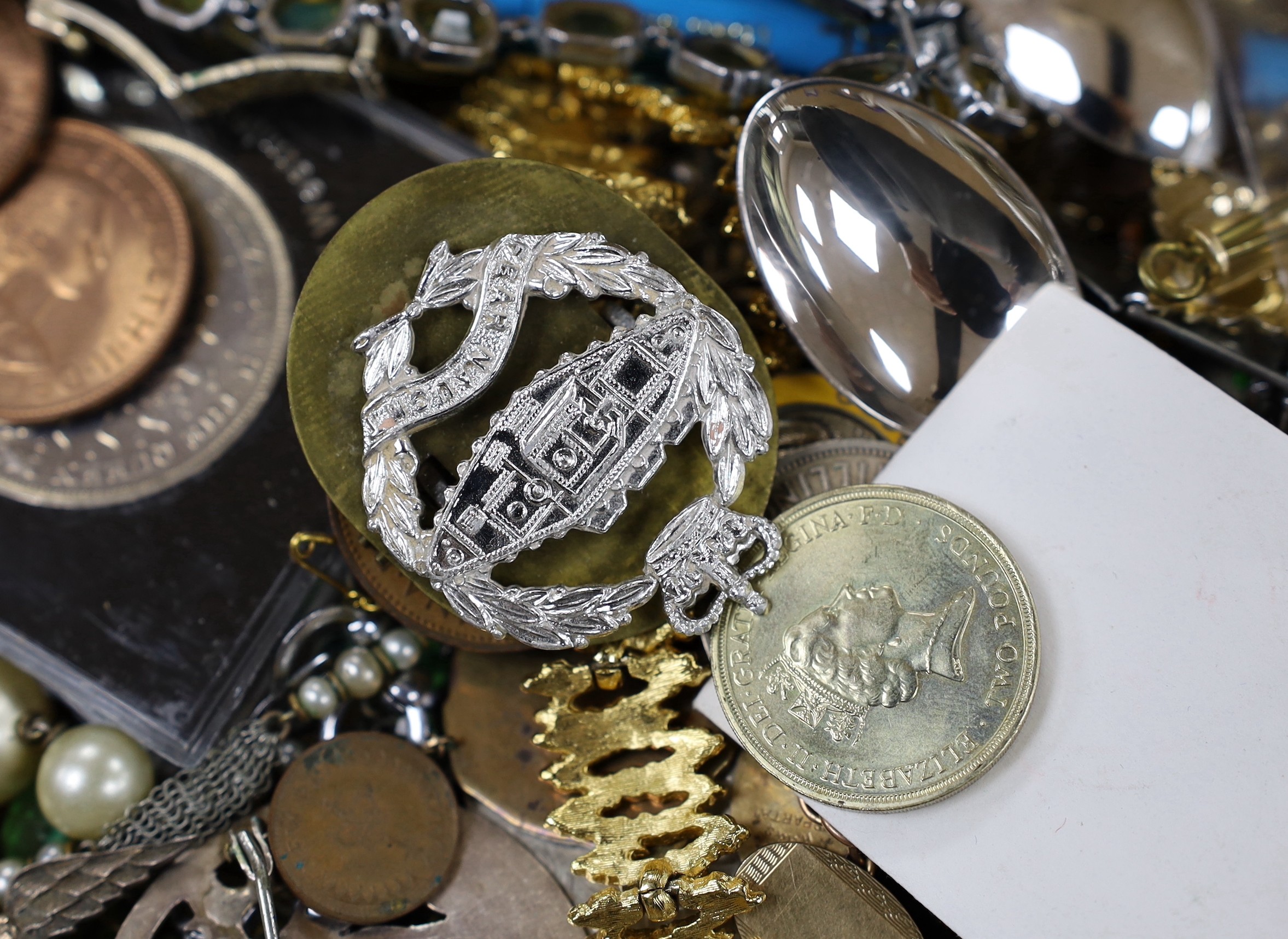 A modern 9ct gold wish bone pendant on a 9ct chain and a quantity of assorted costume jewellery, coins, etc.